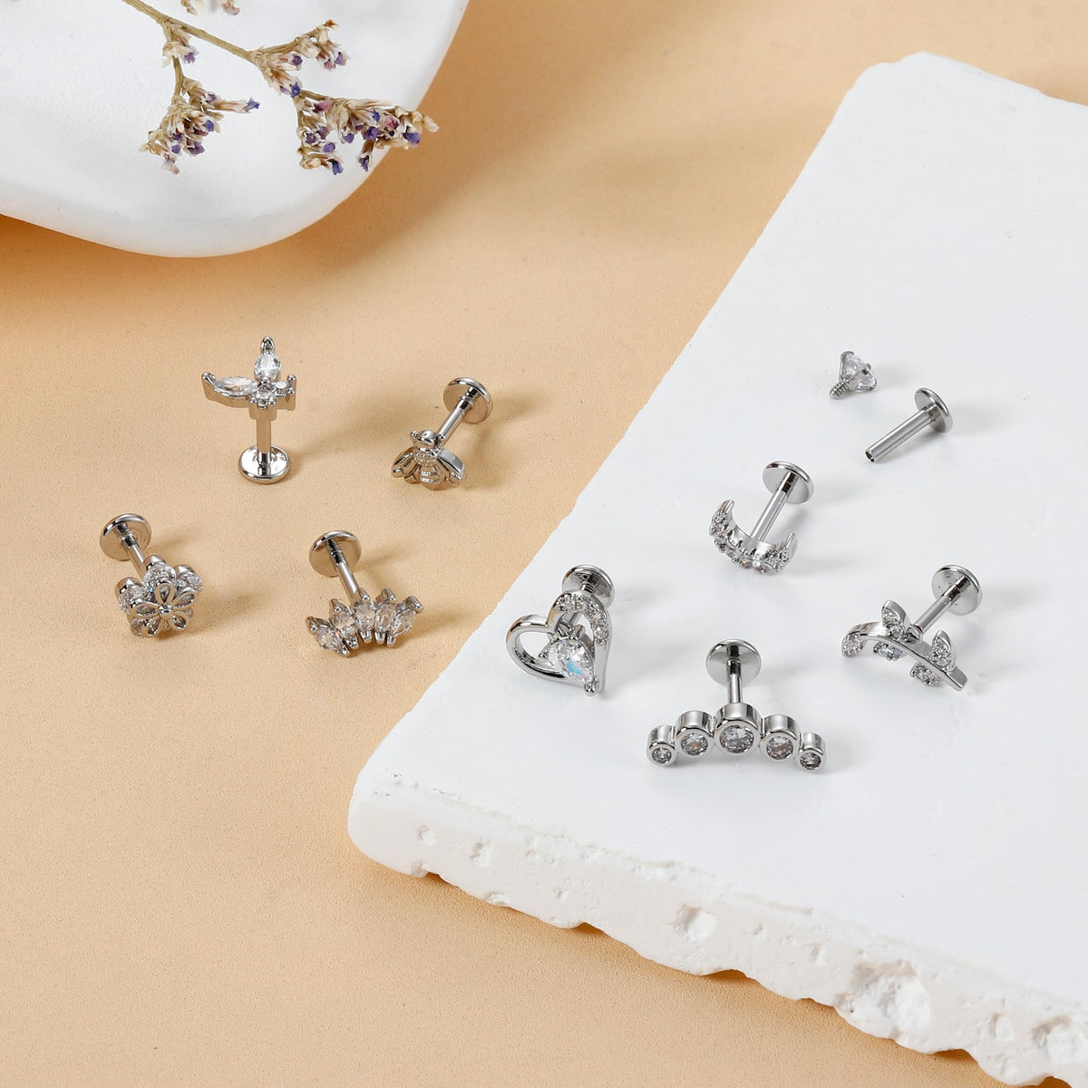 ADRAMATA 9Pcs 16G Orecchini Cartilagine per Donna - Set Tragus Helix Conch Filettati Interna Labret CZ Farfalla Luna Oro Argento Piercing